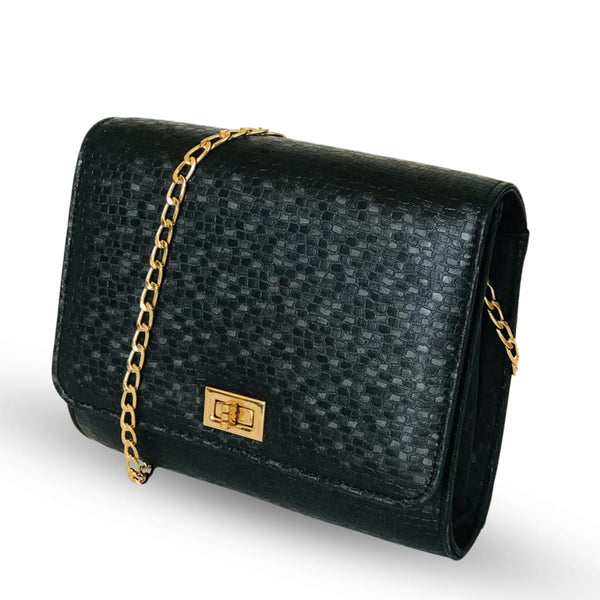 CHARM BLACK